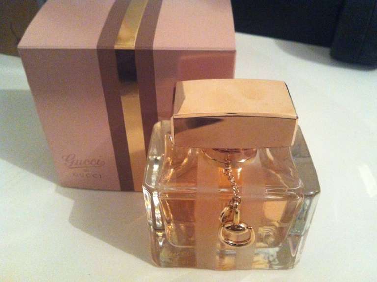 Perfume Gucci Eau De Toilette Feminino 75 Ml Novo barato e em 12 vezes no Mercado Livre