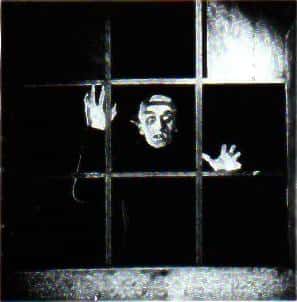 Cena do filme Nosferatu, clássico expressionista alemão de F.W. Murnau