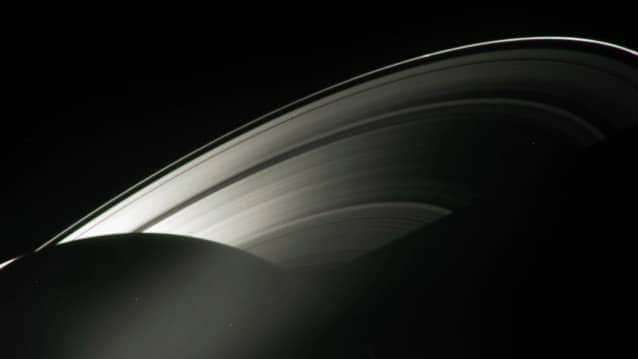 anéis de saturno e parte de saturno