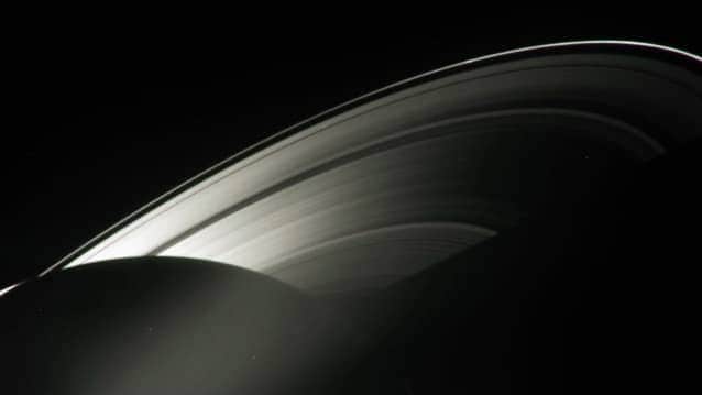 anéis de saturno e parte de saturno