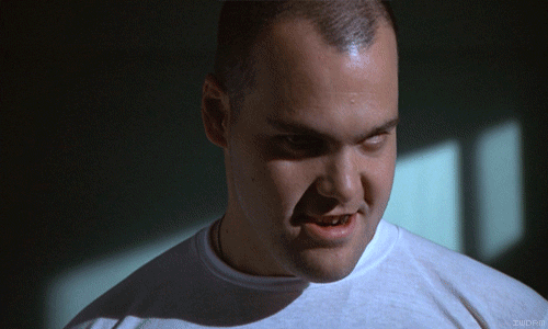 Vincent D'Onofrio metendo medo em Nascido para Matar