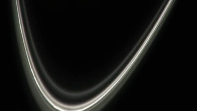 detalhe de um dos anéis de Saturno