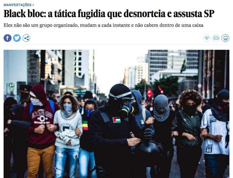 diversos manifestantse em foto na página do artigo Black bloc: a tática fugidia que desnorteia e assusta SP no El País